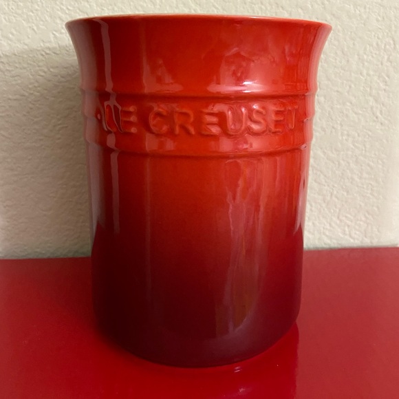 Le Creuset 1.1L Utensil Crock Cerise New - Picture 1 of 5